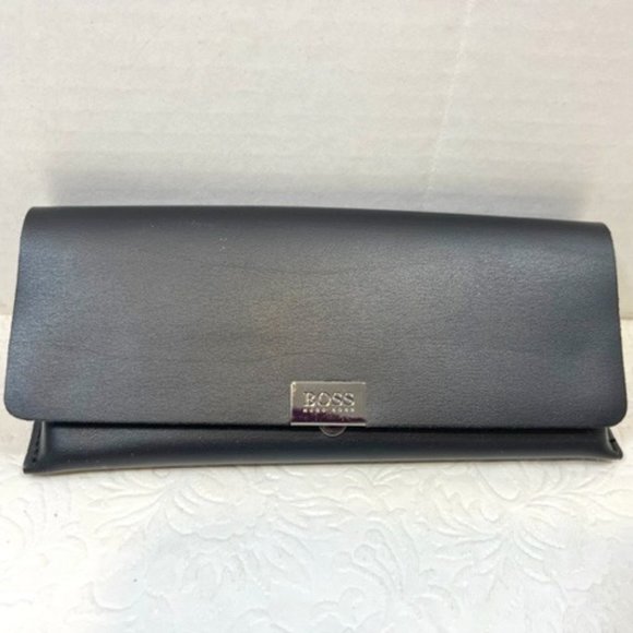 New Hugo Boss Black Eyeglass/Sunglass Soft Faux Leather Case - Picture 1 of 9